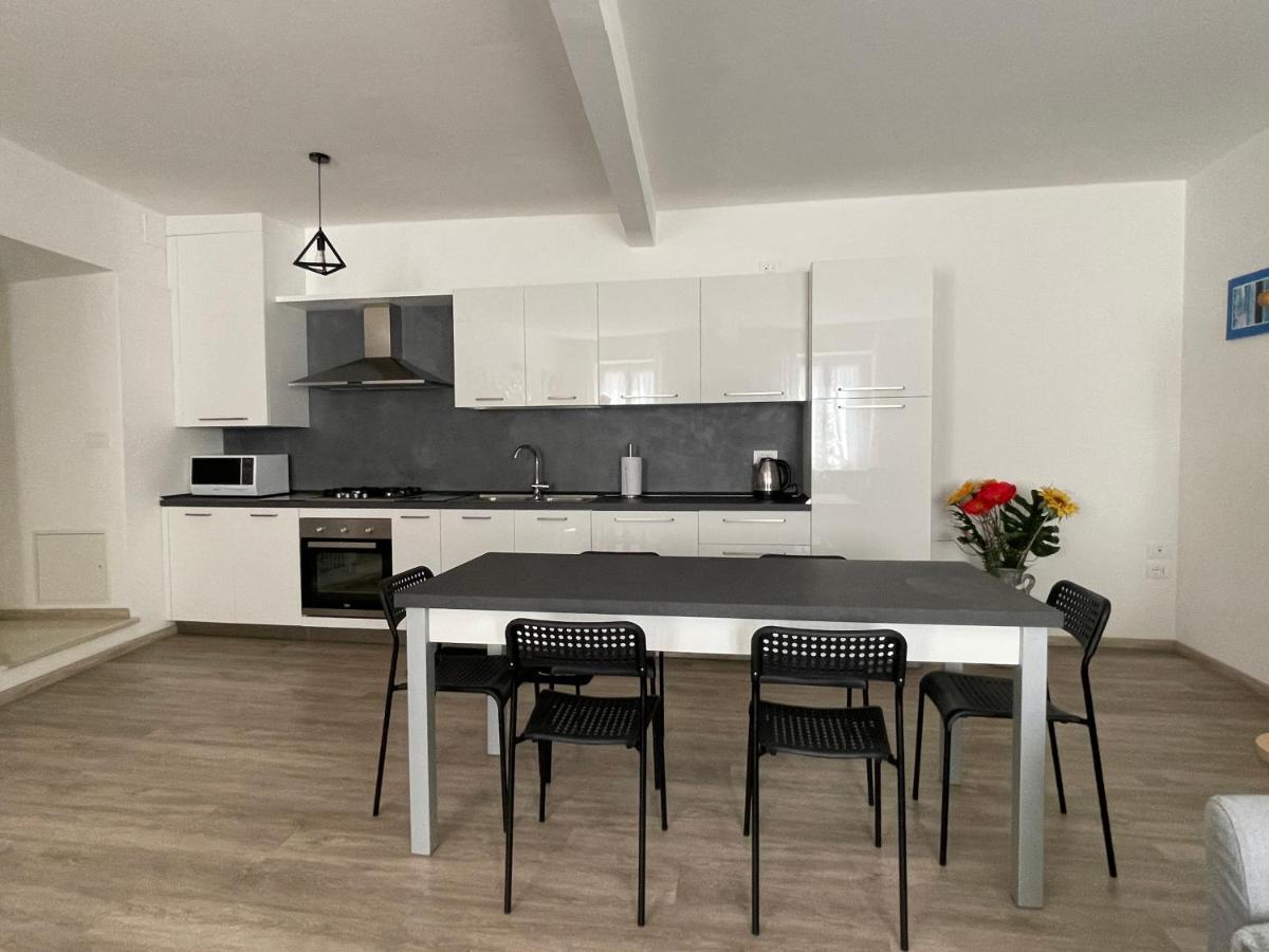 Casa Vacanza Revolta Trento Bagian luar foto